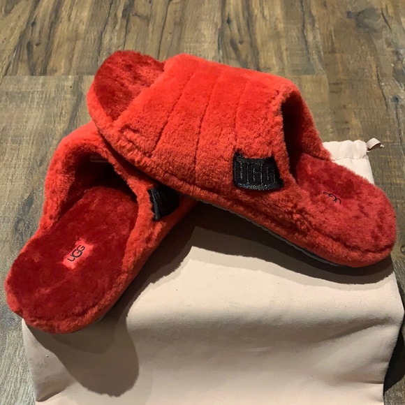 UGG Fluff You Luxury Slippers (Premium Material) - Picture 1 of 12